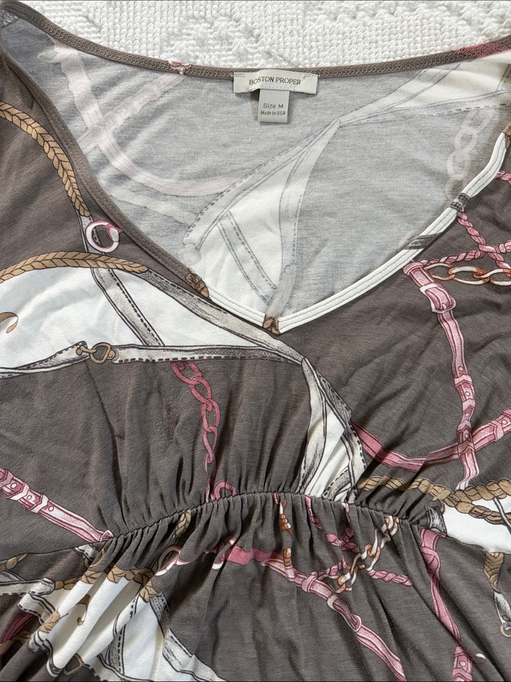 Boston Proper Taupe and Pink Chain-Print V-Neck tunic